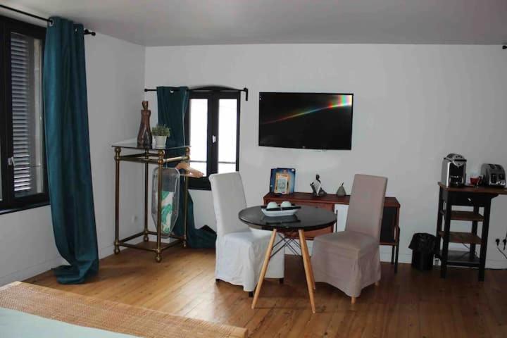 La Tour Gregoire Bed & Breakfast Clermont-Ferrand Dış mekan fotoğraf